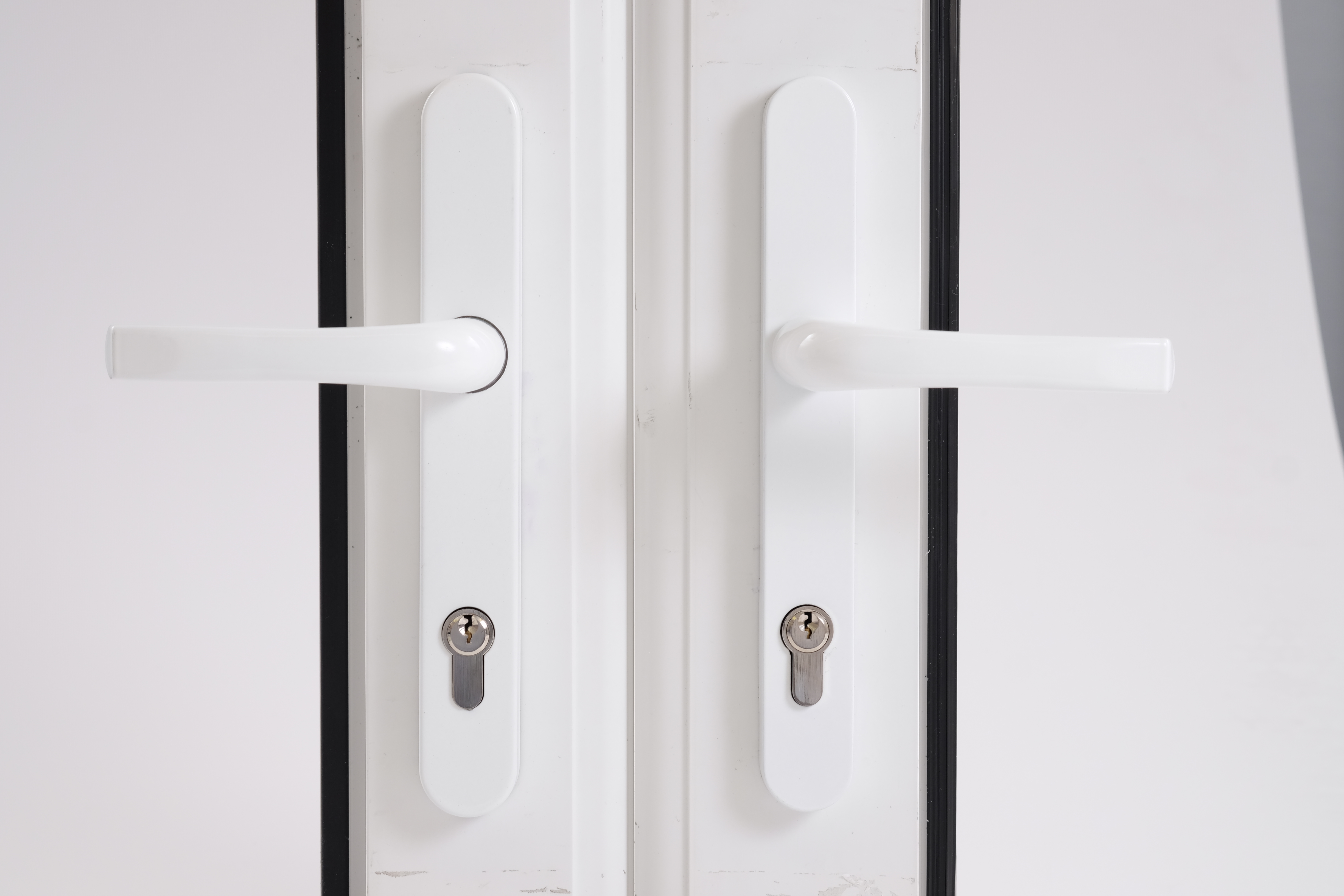 Lifetime Concealed Handle